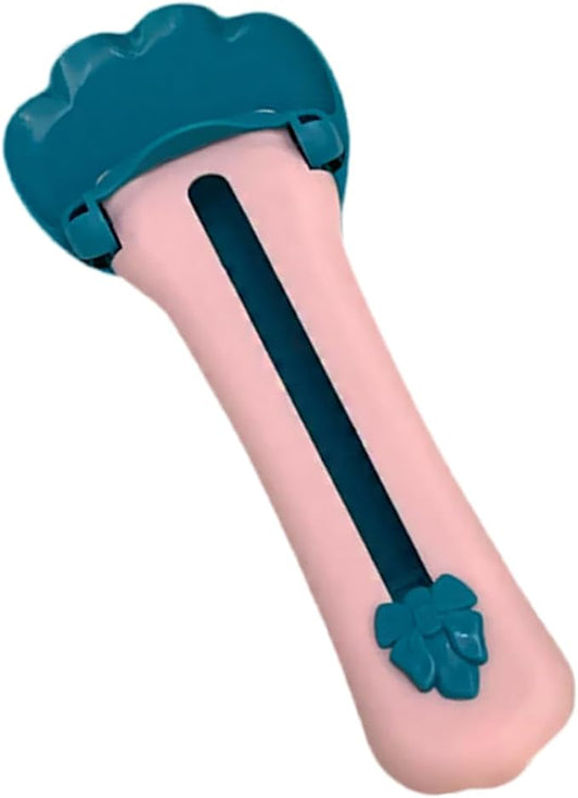 Cat Claw Shaped Cat Strip Squeeze Spoon, Delectables Lickable Cat Treats Spoon, Wet Treat Cat Feeder Spoon Treat Squeeze Spoon for Lickable Wet Cat Treats Liquid Snack Feeding (Blue+Pink)