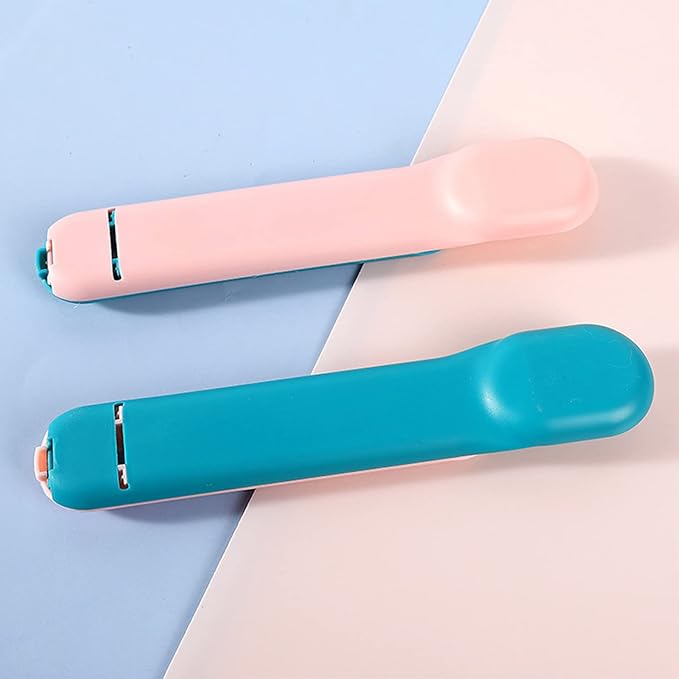 Pet Feeder Cat Strip Squeeze Spoon, Cat Wet Treats Dispense, Multi Functional Pet Spoons Cat Feeder,Cat Wet Food Spoon Feeding Pet Food Spoon Cat Snack Spoon for Lickable Wet Cat Pet Liquid(Pink)